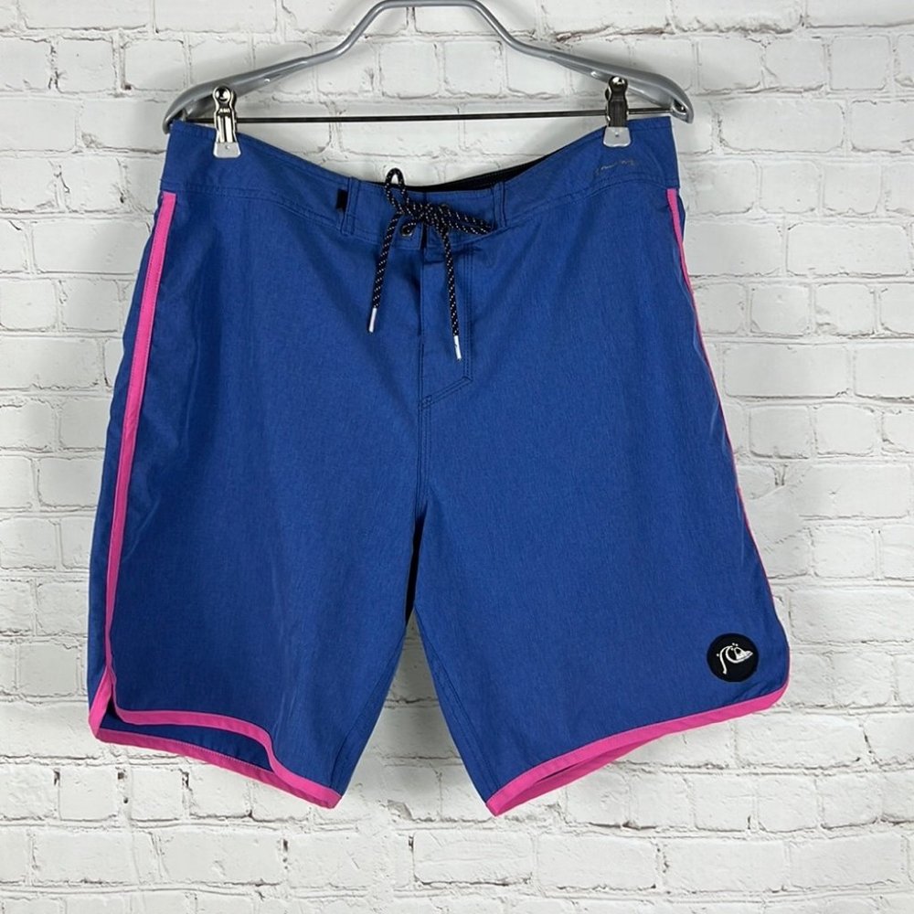 Quicksilver mens swimming trunks size 33 blue and pink